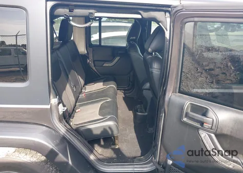 2018 Jeep Wrangler Unlimited Freedom Edition 4X4 z USA, uszkodzony, nr VIN 1C4BJWDG9JL860947